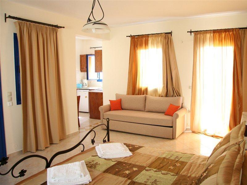 Potali Bay Hotel Lefkos  Exterior photo